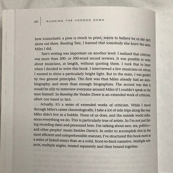 Running The Voodoo Down The Electric Music Of Miles Davis Book By Philip… - Picture 6 of 7